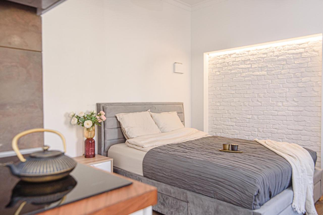 Appartamento Welcoming Studio In Historic Vilnius With Free Parking By Urban Rent Esterno foto