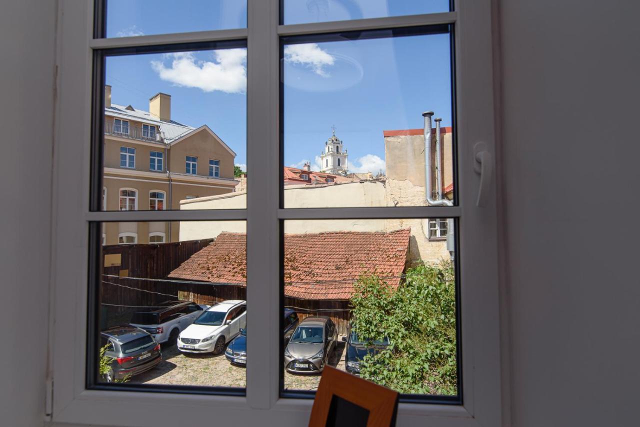 Appartamento Welcoming Studio In Historic Vilnius With Free Parking By Urban Rent Esterno foto
