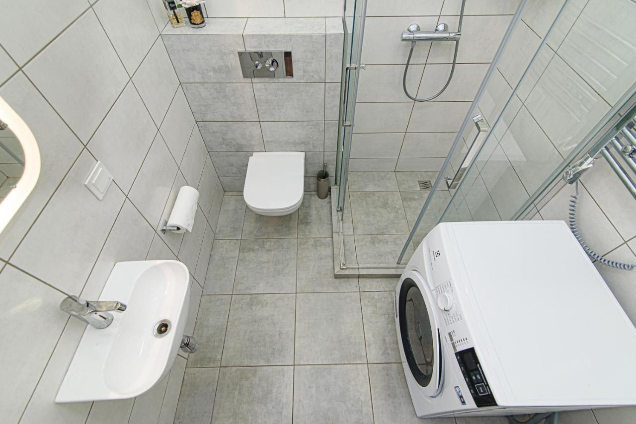 Appartamento Welcoming Studio In Historic Vilnius With Free Parking By Urban Rent Esterno foto
