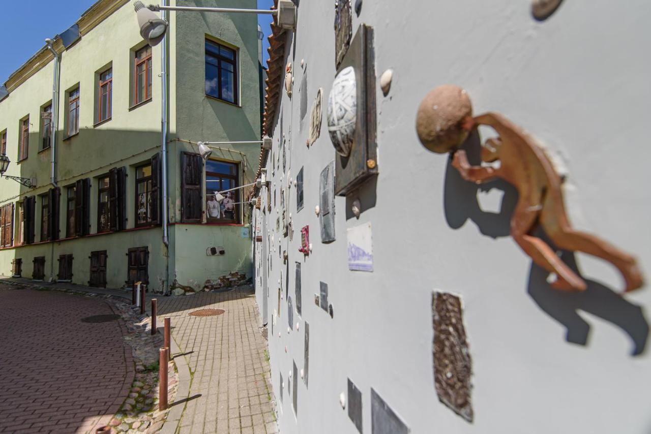 Appartamento Welcoming Studio In Historic Vilnius With Free Parking By Urban Rent Esterno foto